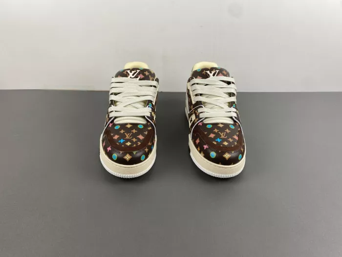 Official Maikesneakers LV TRAINER SNEAKER 24072202 0119