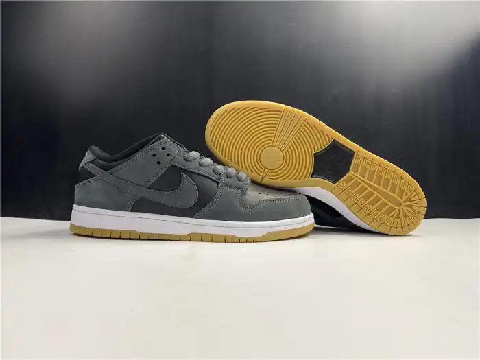 Official Maikesneakers Nike SB Dunk Low Dark Grey Black Gum AR0778-001 0124