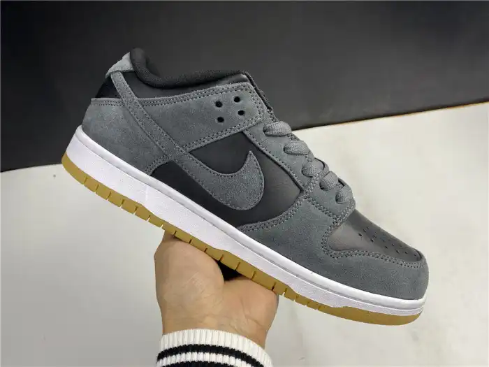 Official Maikesneakers Nike SB Dunk Low Dark Grey Black Gum AR0778-001 0124