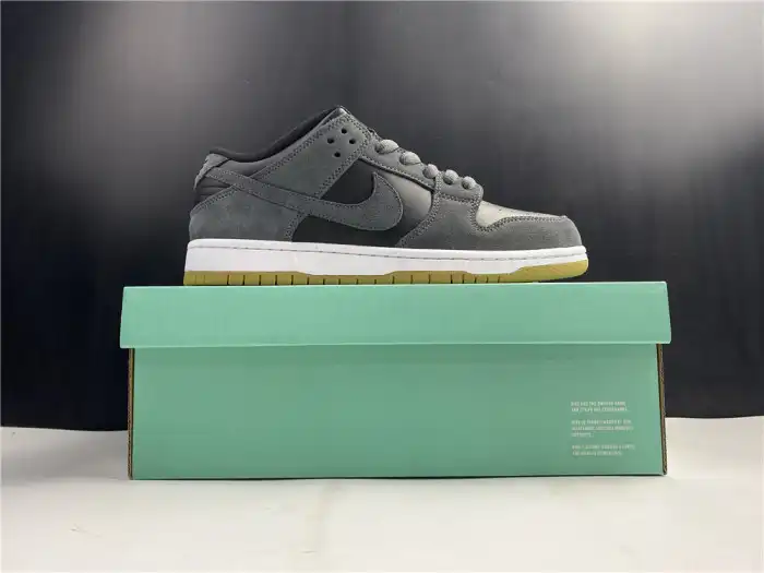 Official Maikesneakers Nike SB Dunk Low Dark Grey Black Gum AR0778-001 0124