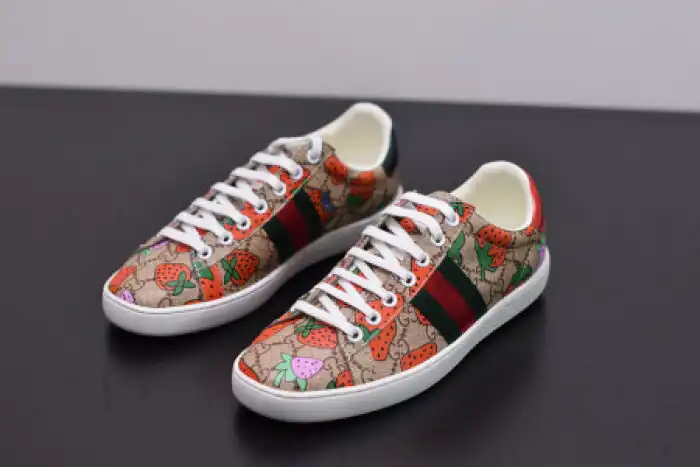 Official Maikesneakers GUCC ACE EMBROIDERED LOW-TOP SNEAKER 431920 DOPEO 9064 0122