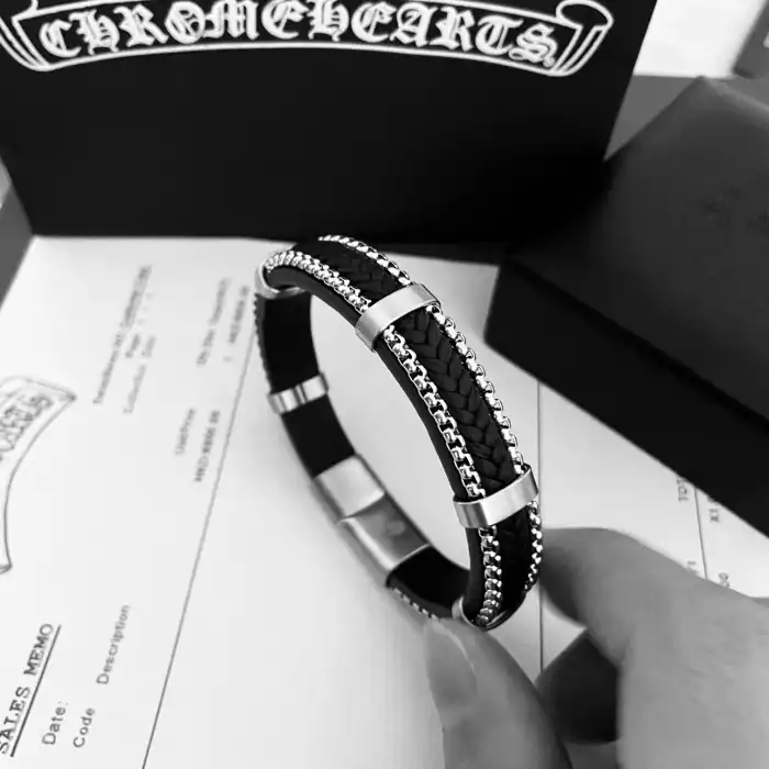 Official Maikesneakers Chrome He@rts Bracelet 0201