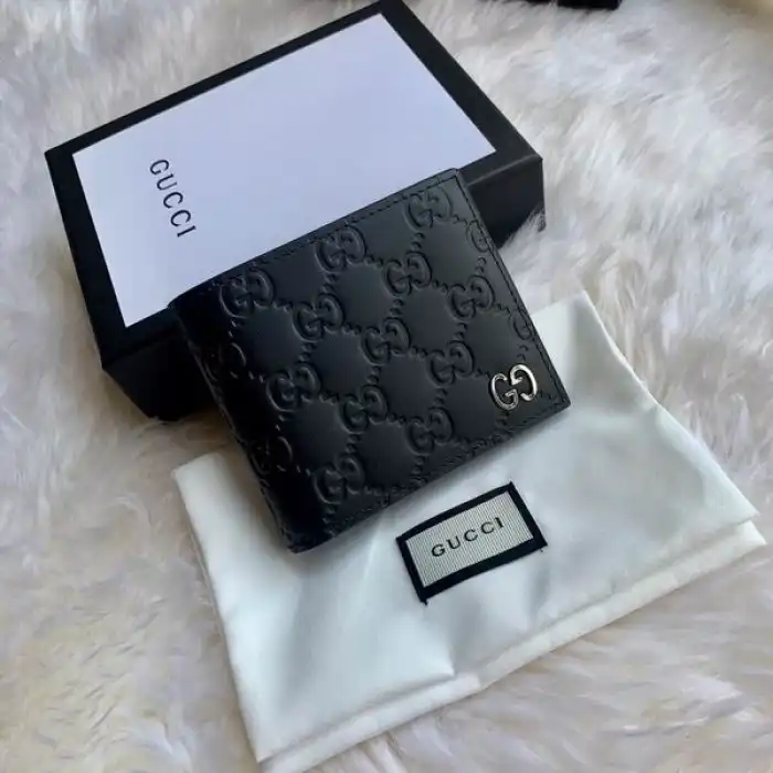 GUCC WALLET 473916 11*9 0205